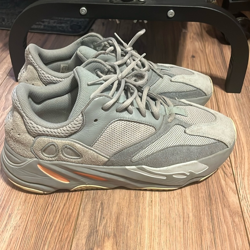Yeezy 700